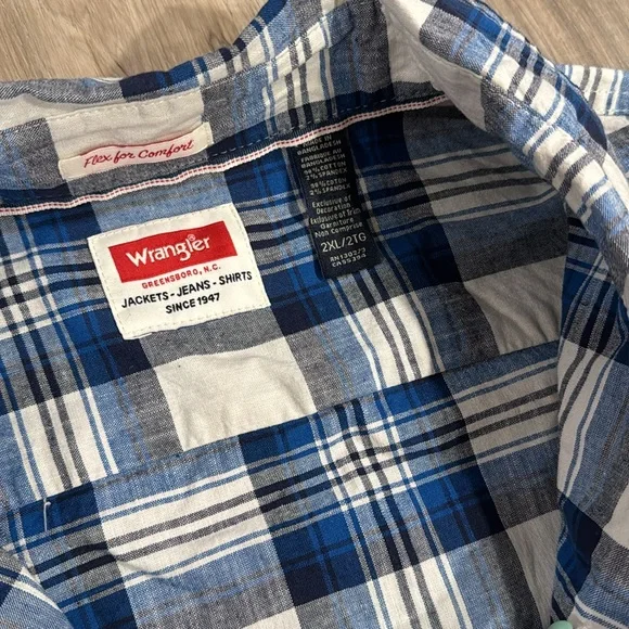 Wrangler button down - Picture 5 of 6